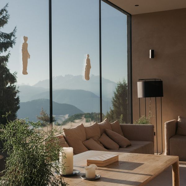 Between sculpture and landscape, conversation finds its setting. #Saltus #HotelSaltus...